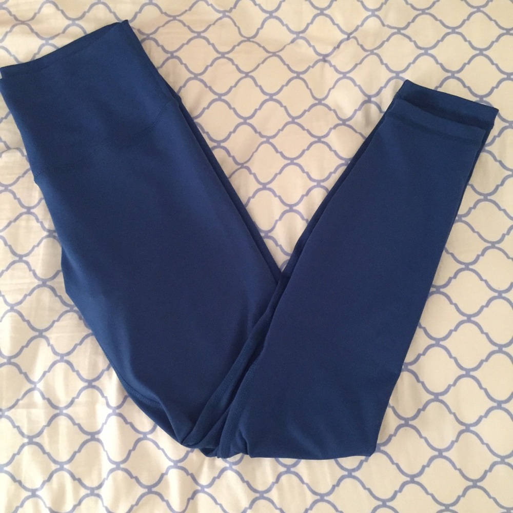 Kitty Gains Leggings